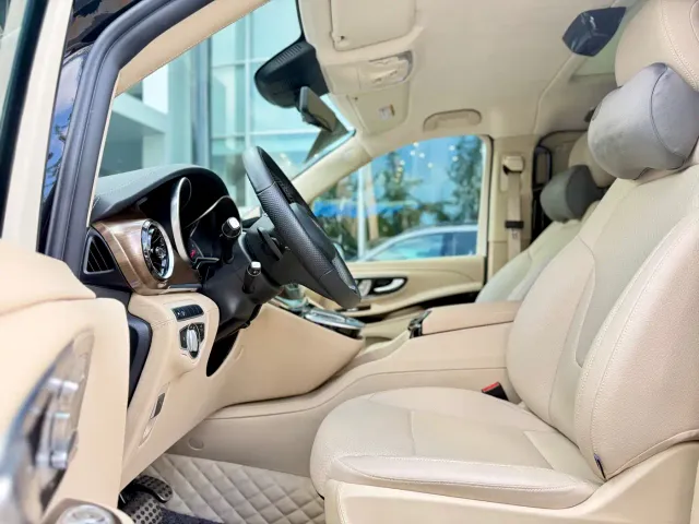 Mercedes-Benz V-Class — Фото автомобиля 17