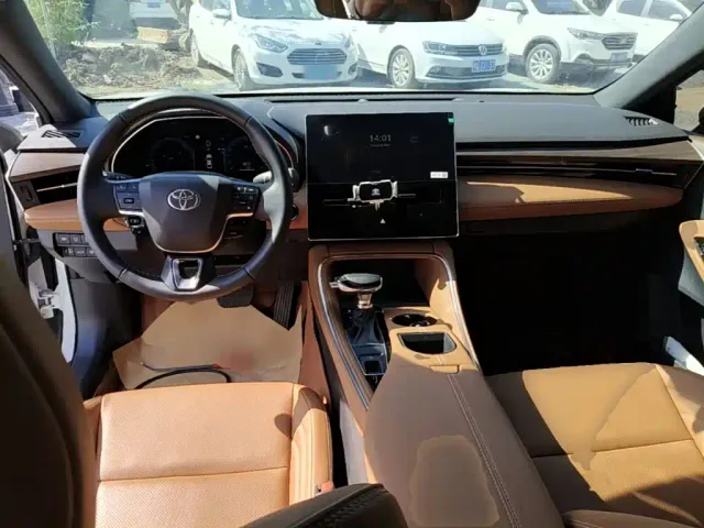 Toyota Avalon — Фото автомобиля 9