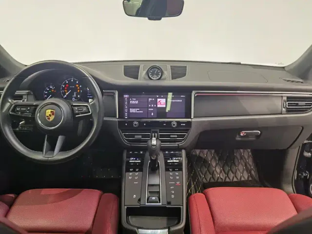 Porsche Macan — Фото автомобиля 9