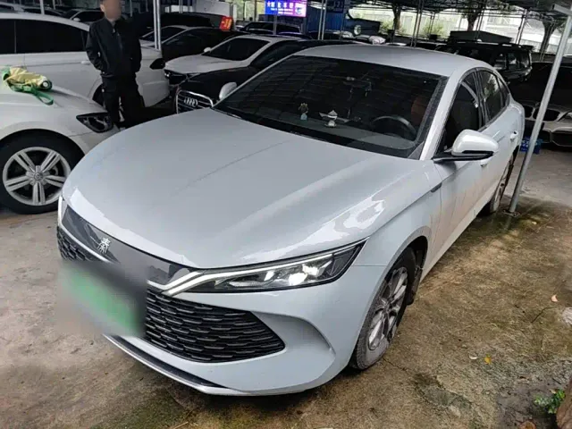 Фотография автомобиля — BYD Qin L