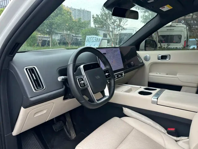 Li Auto L7 — Фото автомобиля 7