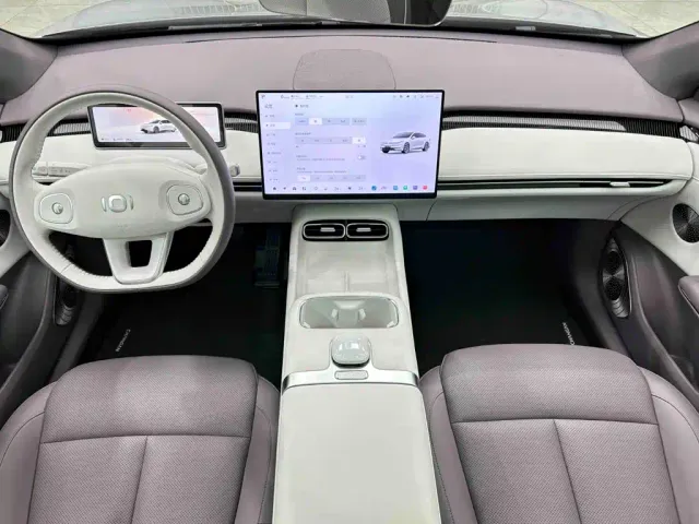Changan Qiyuan A06 — Фото автомобиля 7