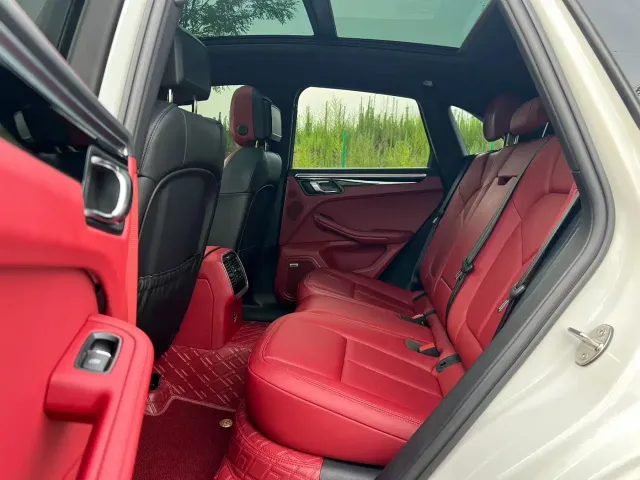 Porsche Macan — Фото автомобиля 6