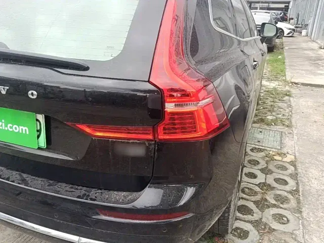 Volvo XC60 — Фото автомобиля 7