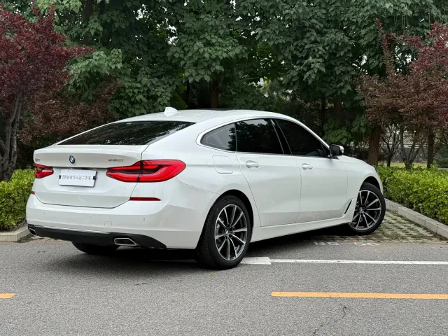 BMW 6 Series Gran Turismo — Фото автомобиля 4