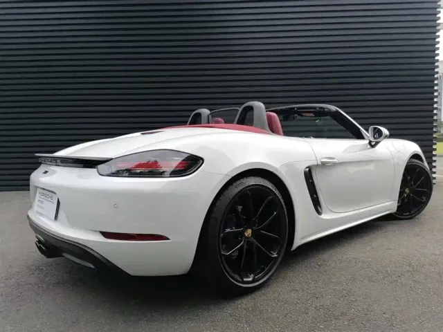 Porsche 718 — Фото автомобиля 10