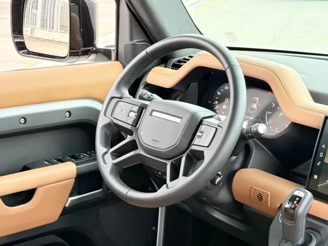 Land Rover Defender — Фото автомобиля 9
