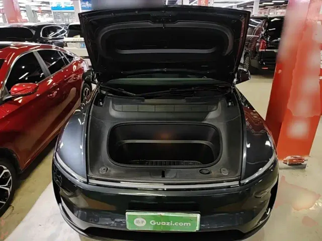 Tesla Model Y — Фото автомобиля 19