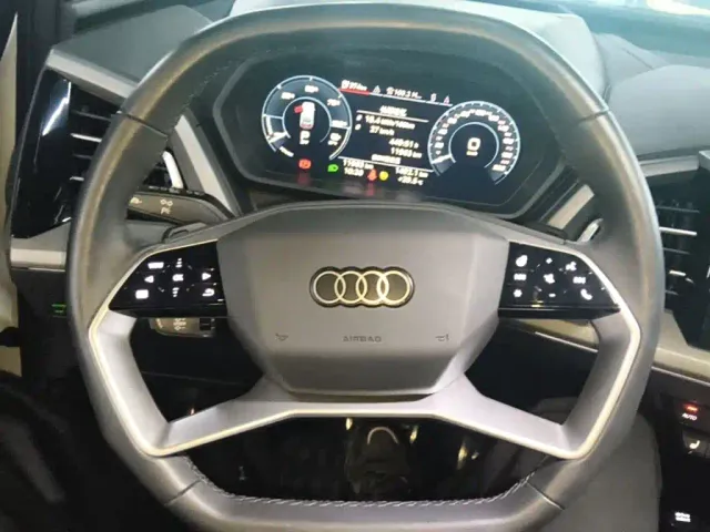 Audi Q5 e-tron — Фото автомобиля 10