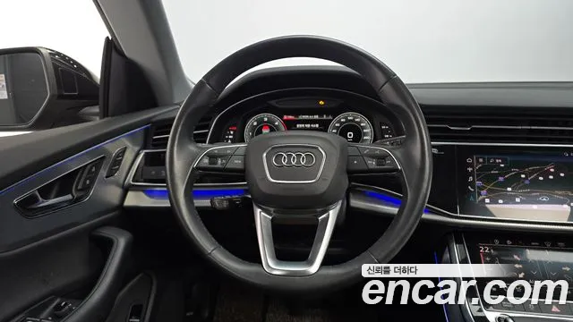 Audi Q8 — Фото автомобиля 12