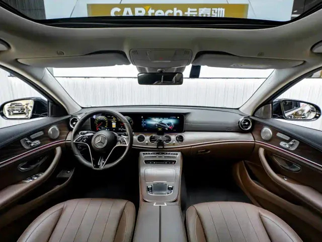 Mercedes-Benz E-Class — Фото автомобиля 14