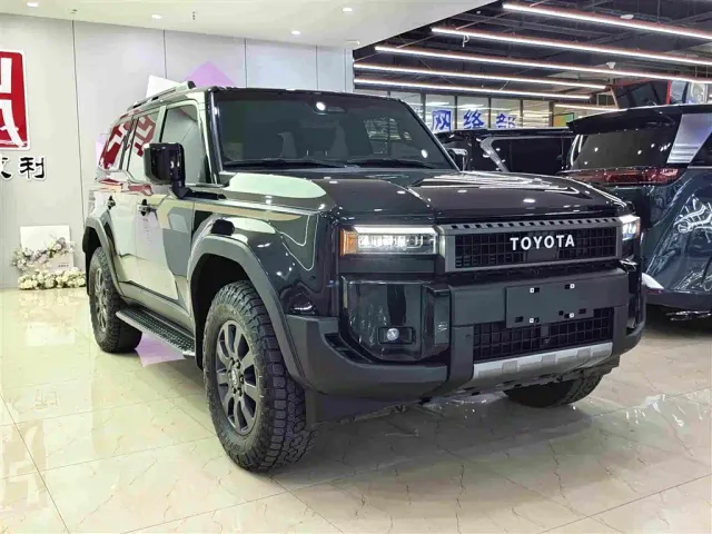 Toyota Prado — Фото автомобиля 3
