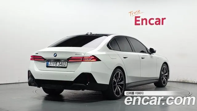 BMW 5-Series 5 серия (G60) 530i xDrive M Sport — Фото автомобиля 2