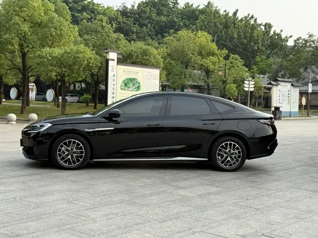 BYD Seal — Фото автомобиля 3