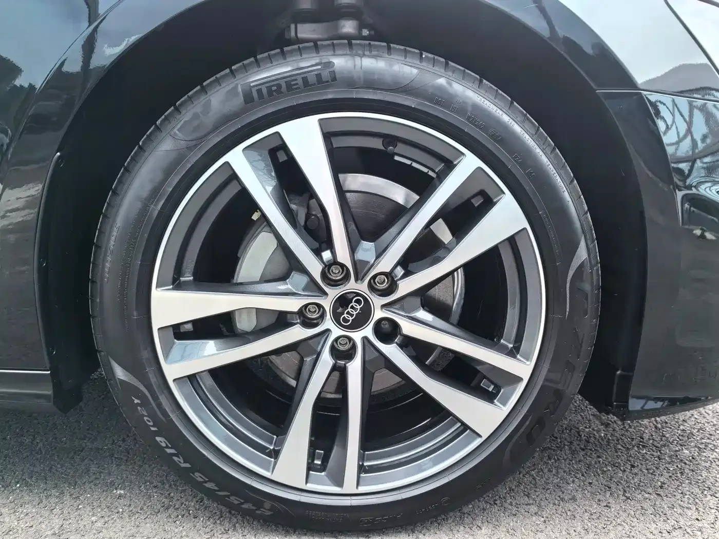 Audi Audi A6L 2025 40 TFSI Luxury Sport — Фото автомобиля 9