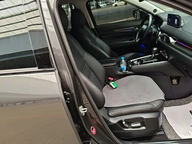 Mazda CX-8 — Фото автомобиля 24