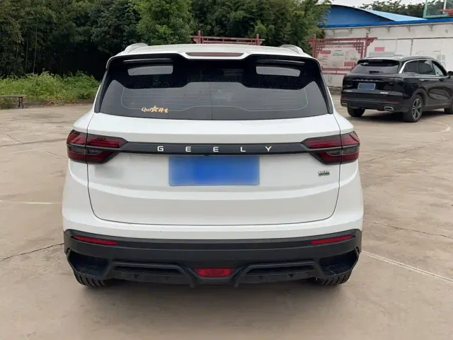 Geely Binyue — Фото автомобиля 6
