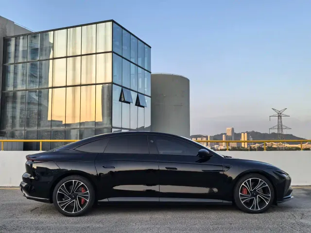 IM Motors L7 — Фото автомобиля 16