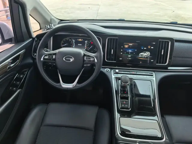 GAC Trumpchi M8 — Фото автомобиля 11