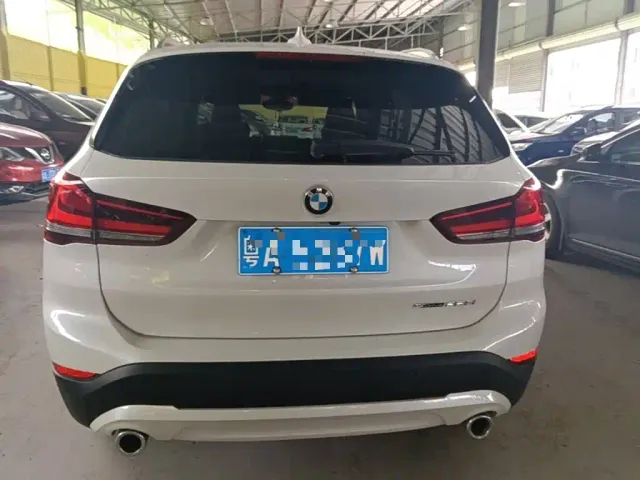 BMW X1 — Фото автомобиля 5