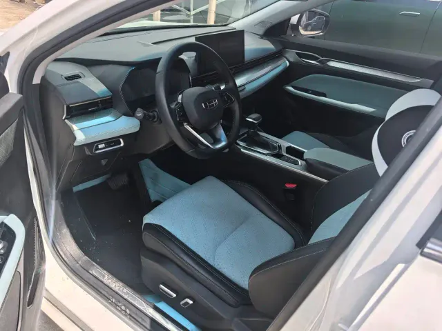 Geely Emgrand L — Фото автомобиля 4