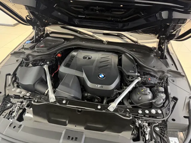 BMW 5 Series — Фото автомобиля 29