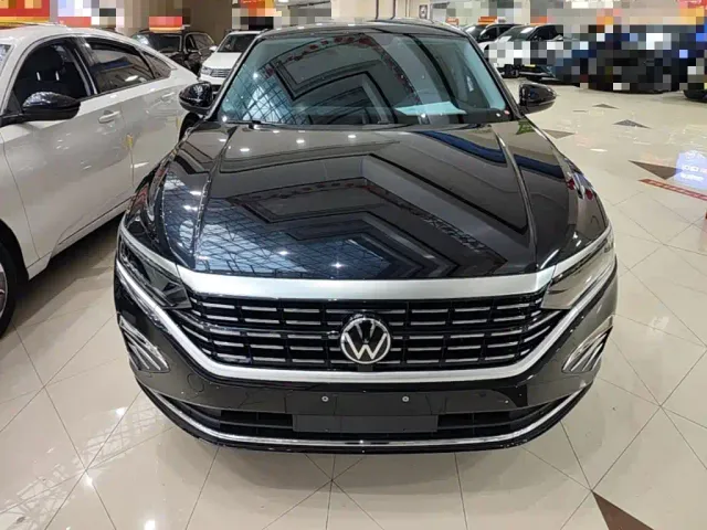 Volkswagen Passat — Фото автомобиля 2