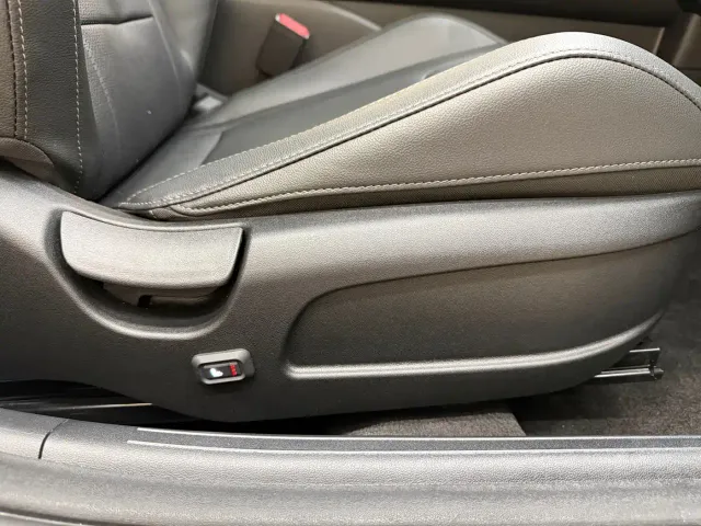 Hyundai Elantra — Фото автомобиля 19