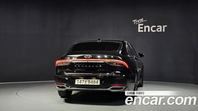 Hyundai Grandeur New — Фото автомобиля 4
