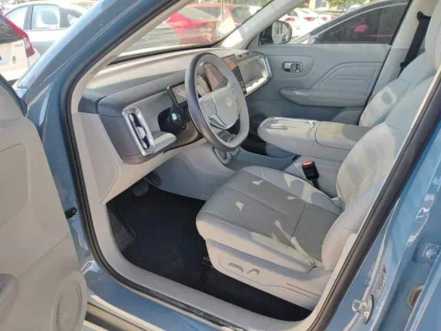 Leapmotor B10 — Фото автомобиля 13
