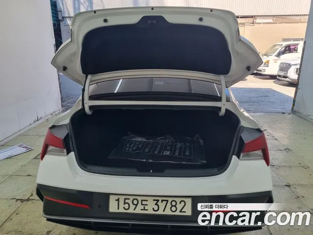 Hyundai Avante CN7 — Фото автомобиля 5