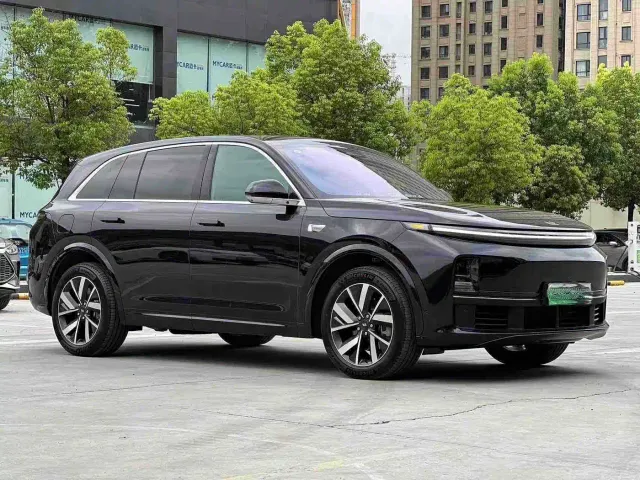 Li Auto L7 — Фото автомобиля 3