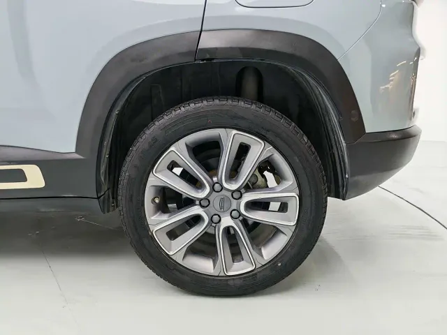 Geely ICON — Фото автомобиля 18