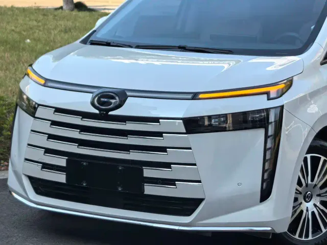 GAC Trumpchi E8 — Фото автомобиля 6