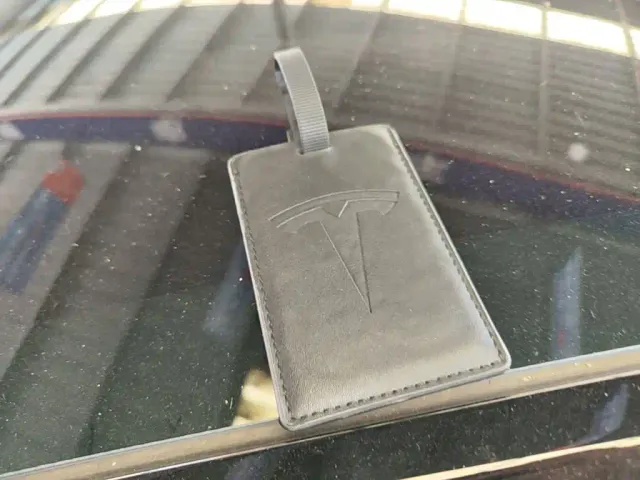 Tesla Model Y — Фото автомобиля 8