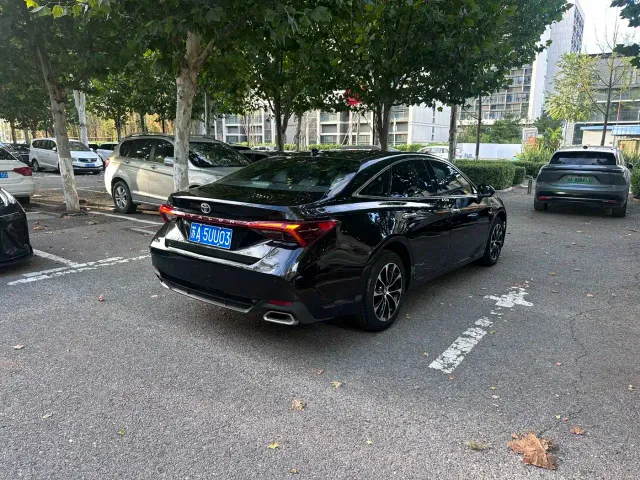 Toyota Avalon — Фото автомобиля 3