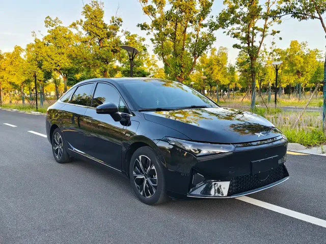 Xpeng P5 — Фото автомобиля 3