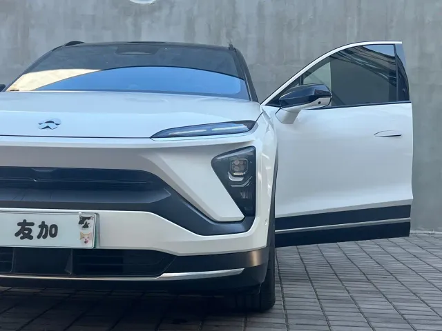 Nio ES6 — Фото автомобиля 7