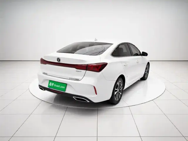 Changan Eado — Фото автомобиля 6