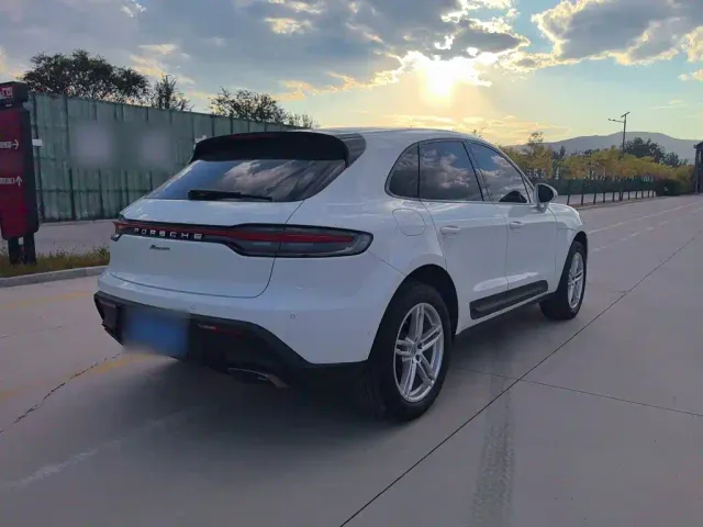 Porsche Macan — Фото автомобиля 9