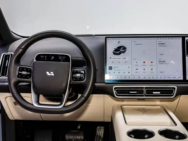 Li Auto L8 — Фото автомобиля 24