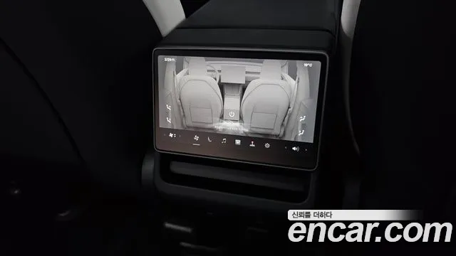 Tesla Model Y — Фото автомобиля 30