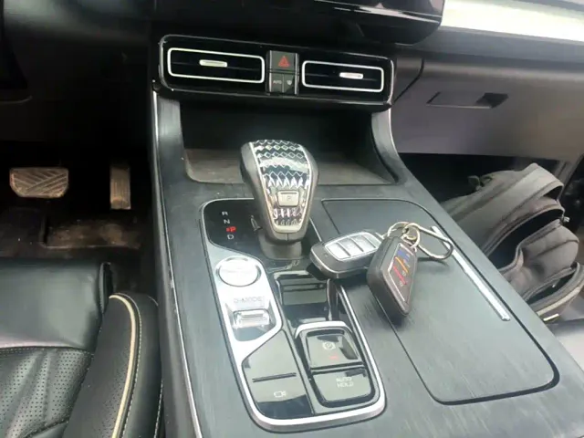 GAC Trumpchi GS8 — Фото автомобиля 13