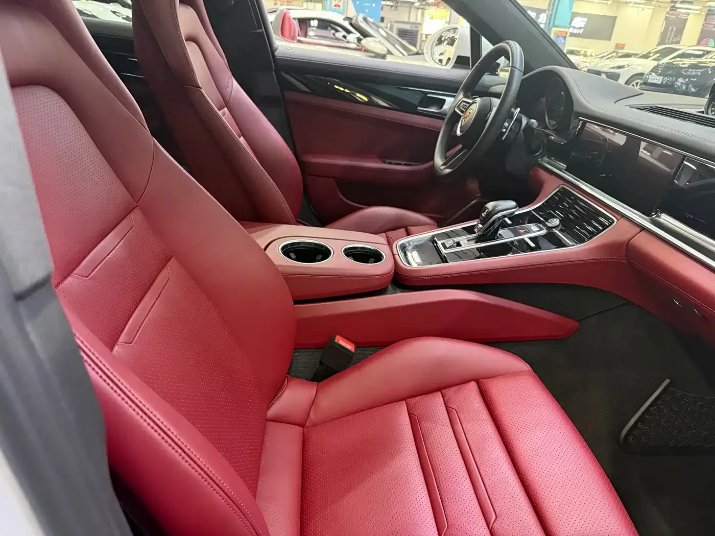 Porsche Panamera 2021 Model Panamera 2.9T — Фото автомобиля 4