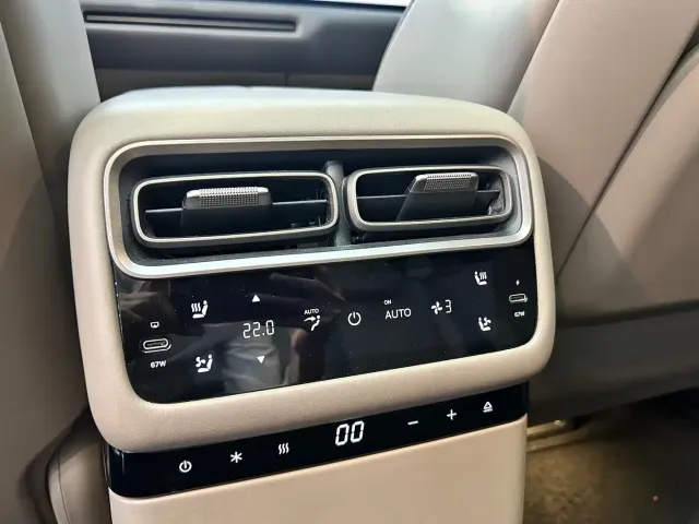 Li Auto i6 — Фото автомобиля 12