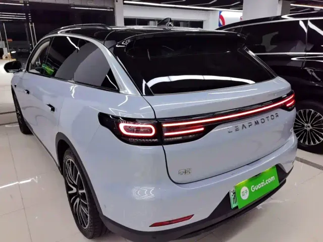 Leapmotor C11 — Фото автомобиля 4