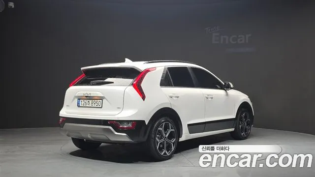 Kia Niro The All New Niro Signature — Фото автомобиля 2