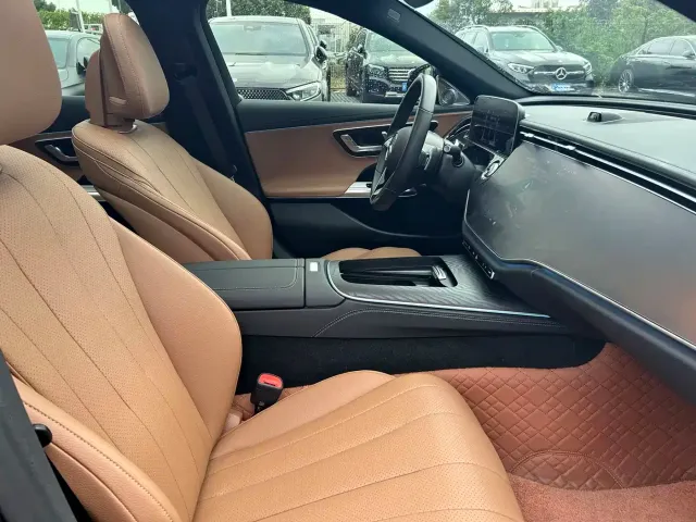 Mercedes-Benz E-Class — Фото автомобиля 15