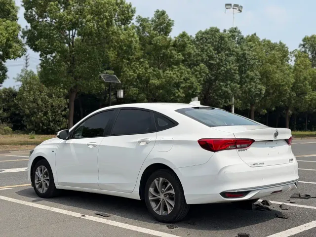 Buick Verano — Фото автомобиля 5