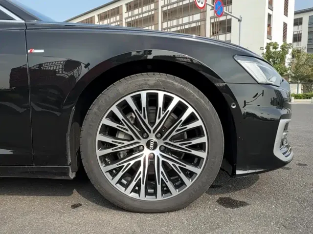 Audi A6L — Фото автомобиля 7